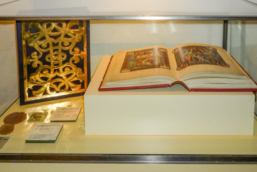 Faksimile Evangeliar Heinrichs des Löwen, Foto: Museum Schloss Herzberg am Harz Faksimile Evangeliar Heinrichs des Löwen im Museum Herzberg am Harz