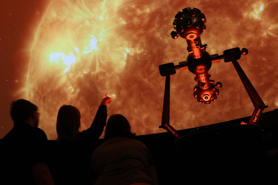 Multimediashow im Planetarium, Foto: Lisa Heyn Multimediashow im Planetarium im Museum am Schölerberg