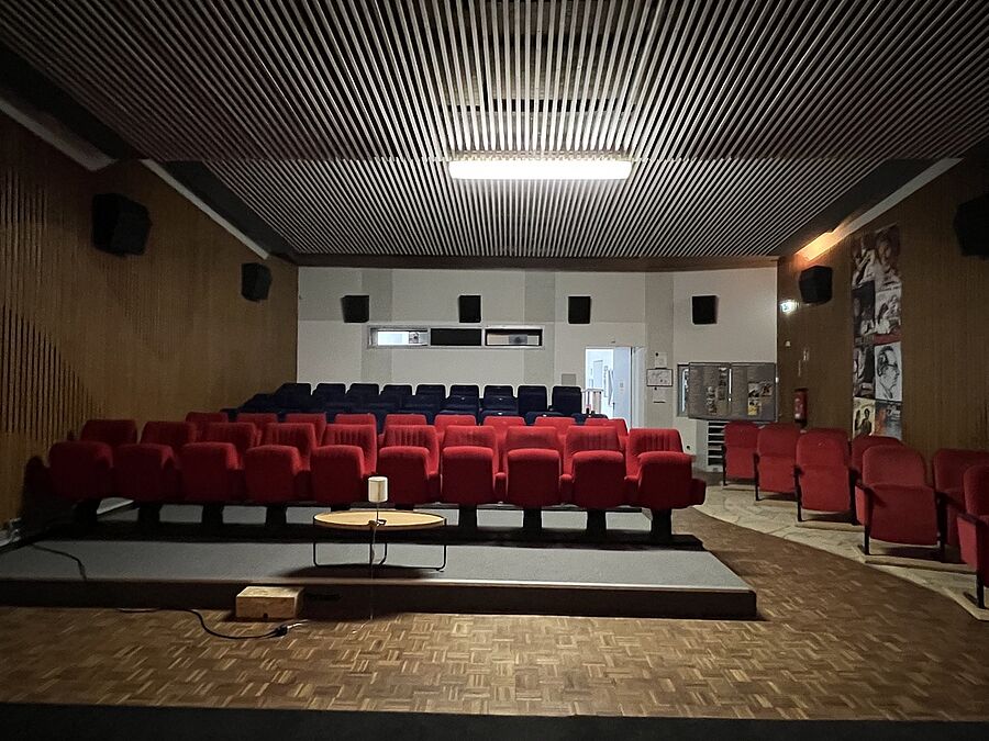 Blick in einen Kinosaal im Filmmuseum Bendestorf