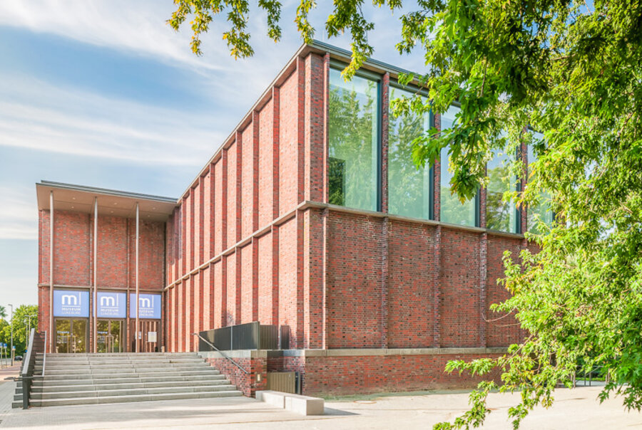 Außenaufnahme vom Museumsgebäude, Foto: M. Bäuml  Außenaufnahme vom Museum Lüneburg